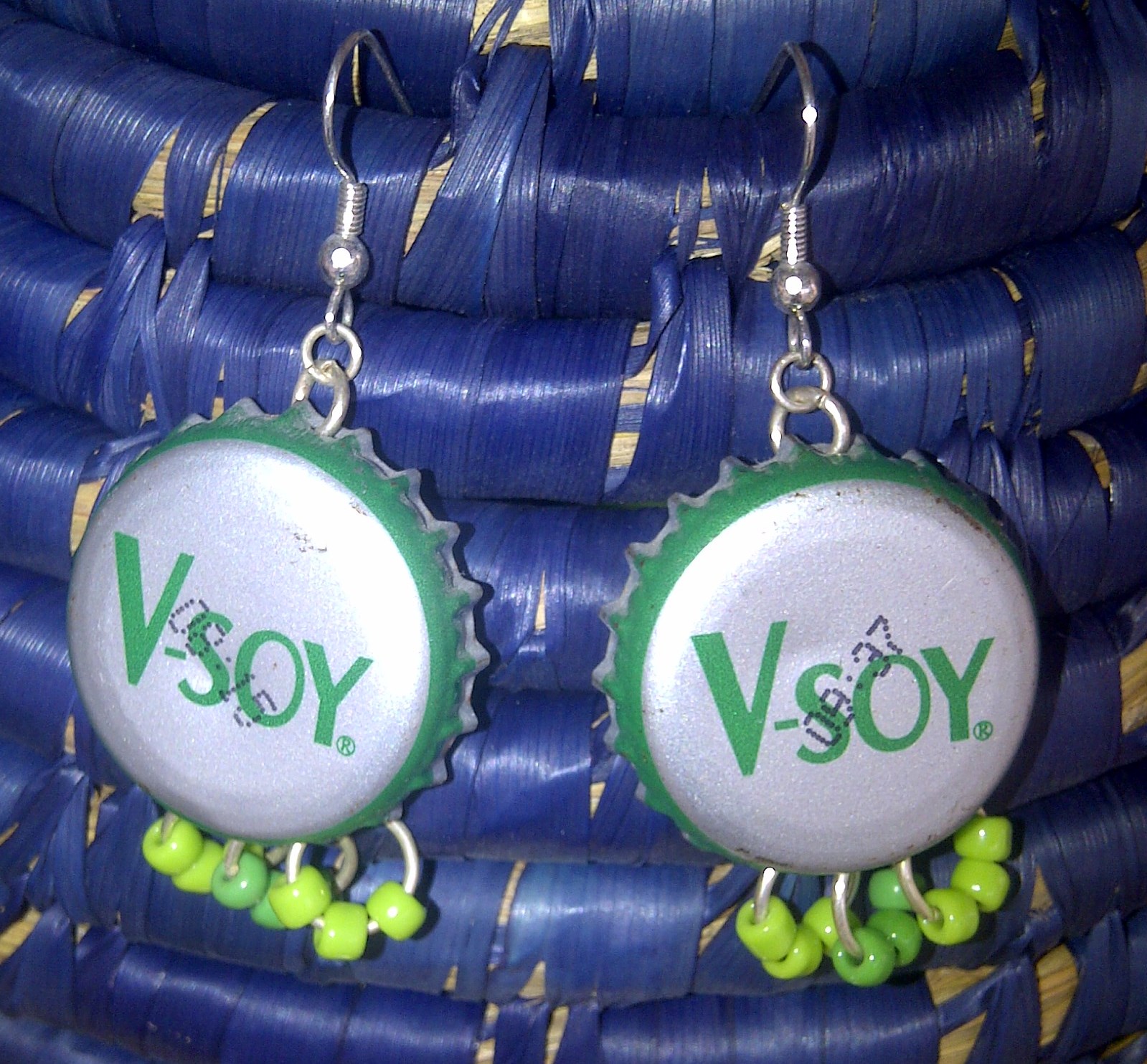 Recycled V-Soy bottle cap earrings